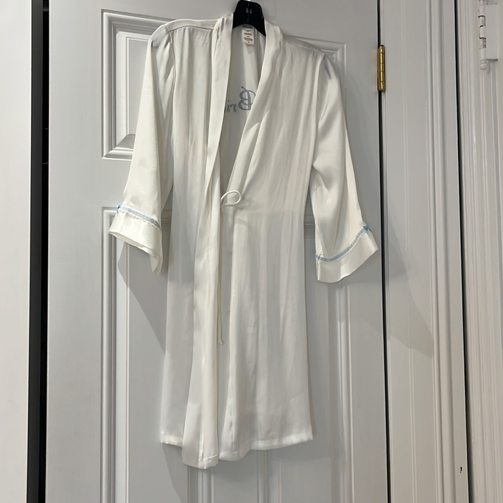 Silk Bridal Prep Robe - Picture 3 of 3